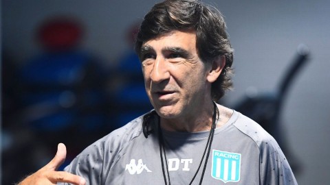 Gustavo Costas: “Lo que pide el hincha de Racing yo me lo pido a mi mismo, quiero que Racing sea internacional”