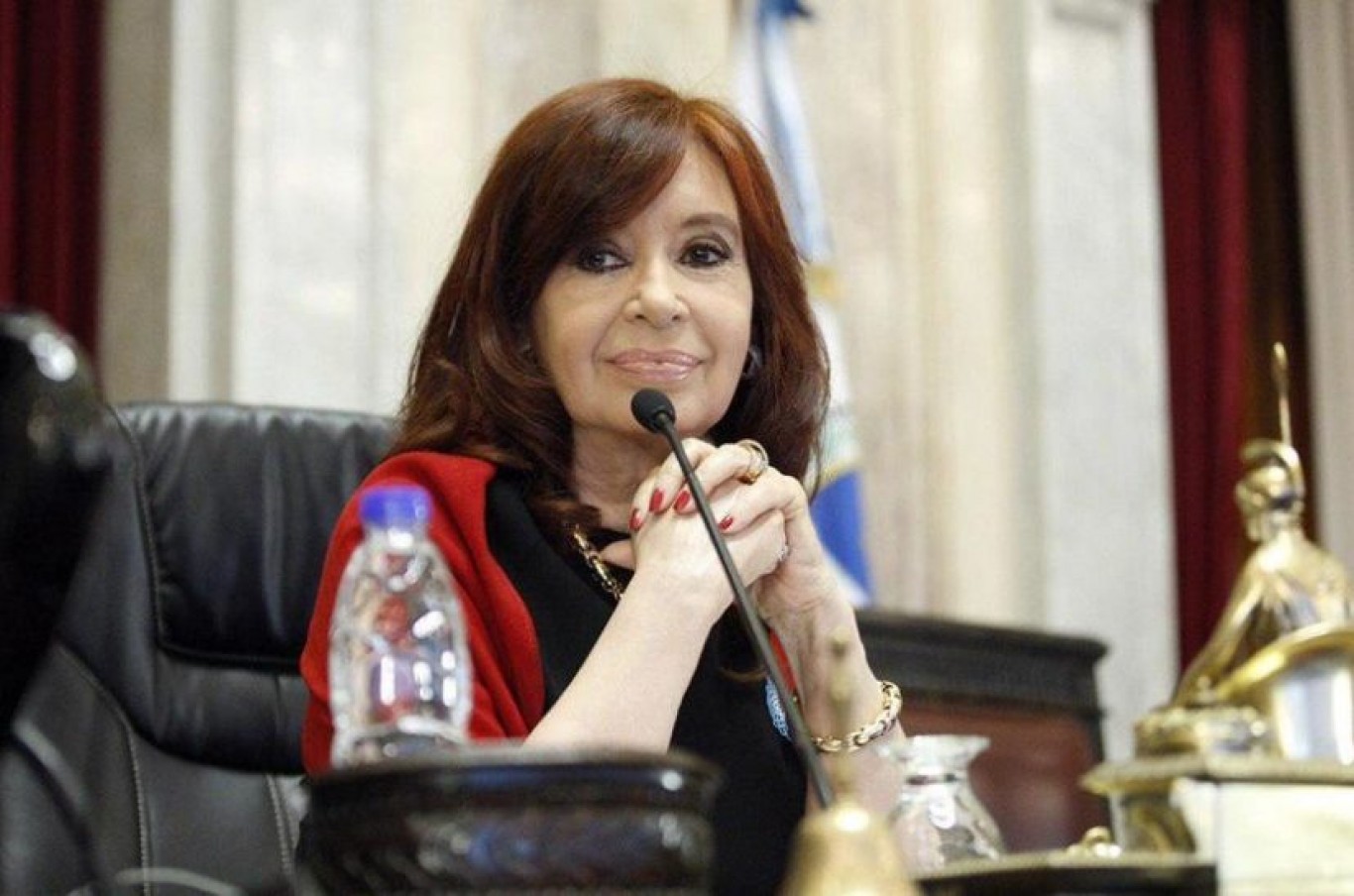 Cristina Kirchner firmó un aumento de suma fija de 30 mil pesos para el personal legislativo y mete presión al Gobierno