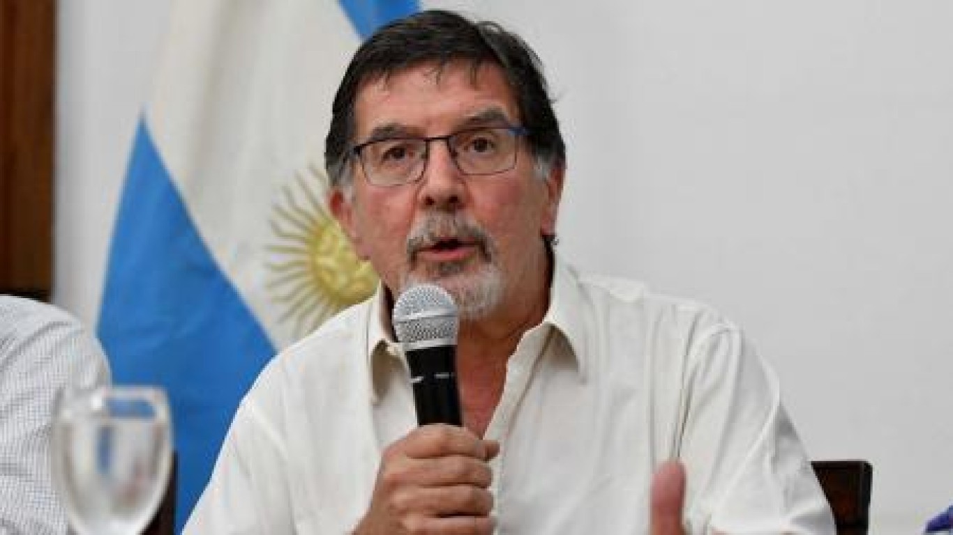 Alberto Sileoni: "Sería difícil continuar sin el auxilio de Nación"