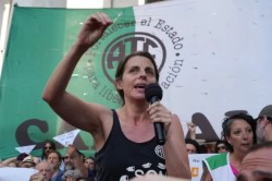 Ana González: "No entendemos bien si lo que hace el Gobierno es una mezcla de ignorancia con maldad o qué"