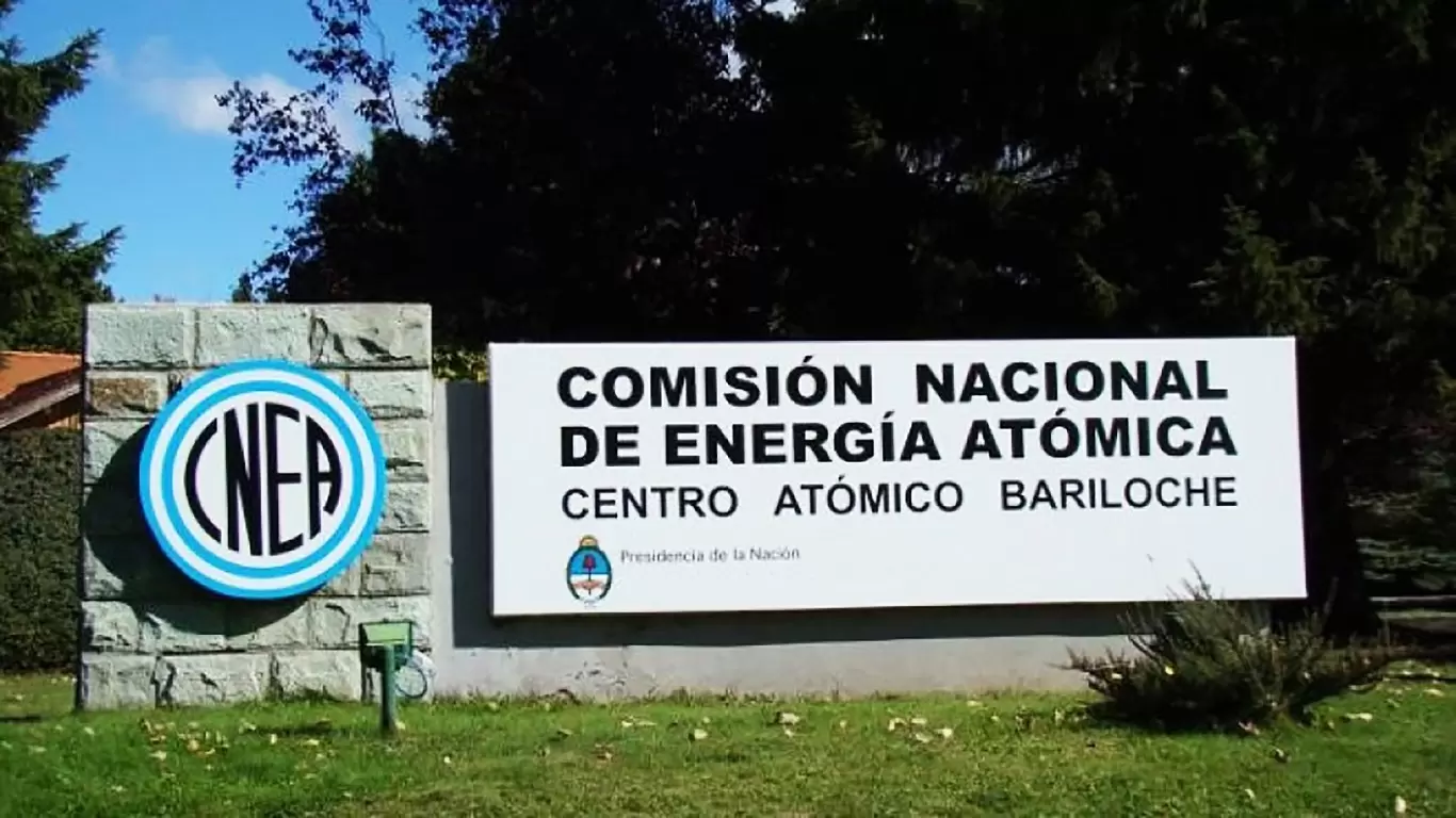 Trabajadores de la Comisión Nacional de Energía Atómica denunciarán un plan libertario para vaciar el organismo y otros proyectos nucleares estratégicos