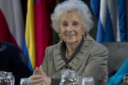 Estela de Carlotto: “Estamos siendo gobernados por cobardes, que dicen una cosa y hacen otra”