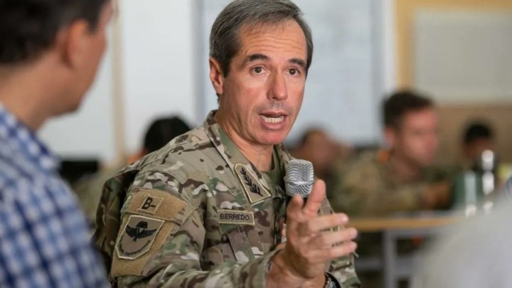 Gral. Jorge Barredo : "Esta responsabilidad recae en veinticuatro comandantes de la fuerzas armadas".