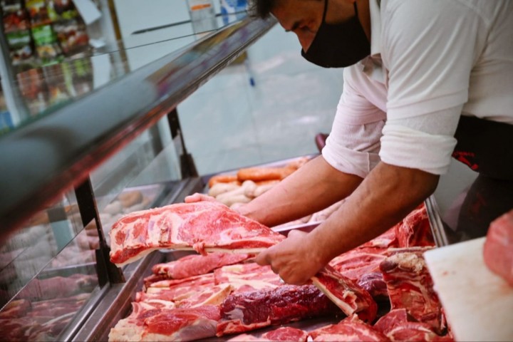 Alberto Williams: “No podés pagar un kilo de carne todos los días $2000 para darle de comer a tres personas en la casa”