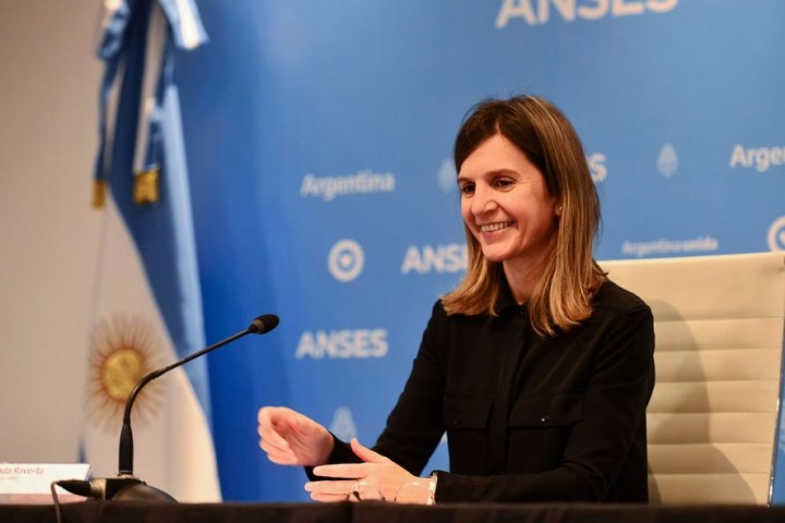 Fernanda Raverta: “El intendente marplatense se hace el malo para que lo vea Milei y lo convoque”