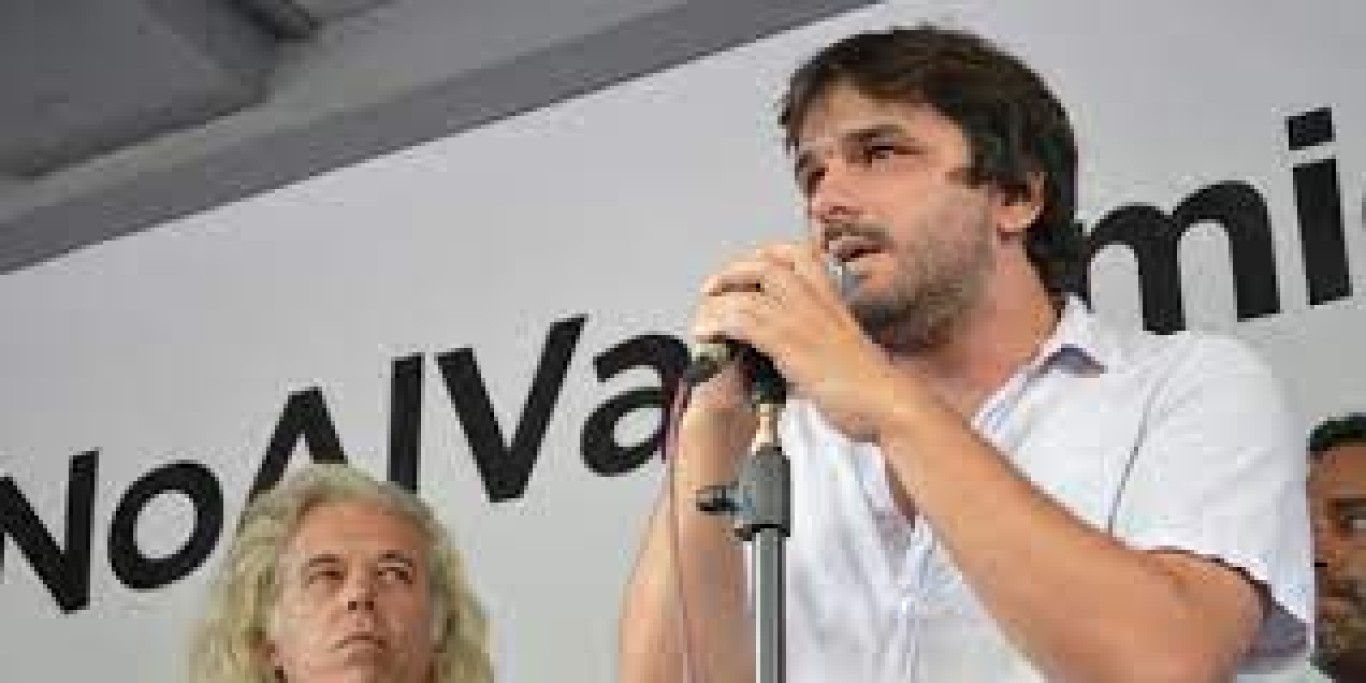 Agustín Lecchi : "Hablan de destruir y no de avanzar con los derechos democráticos".