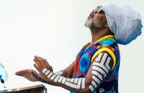 &quot;El percusionista maestro: Carlinhos Brown...&quot;