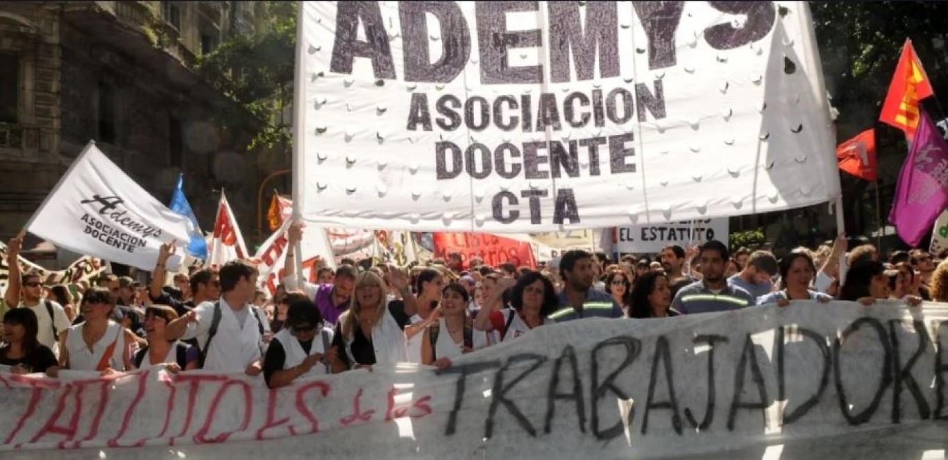 Miguel Eibuszyc: "Los salarios docentes están por debajo de la línea de la pobreza"