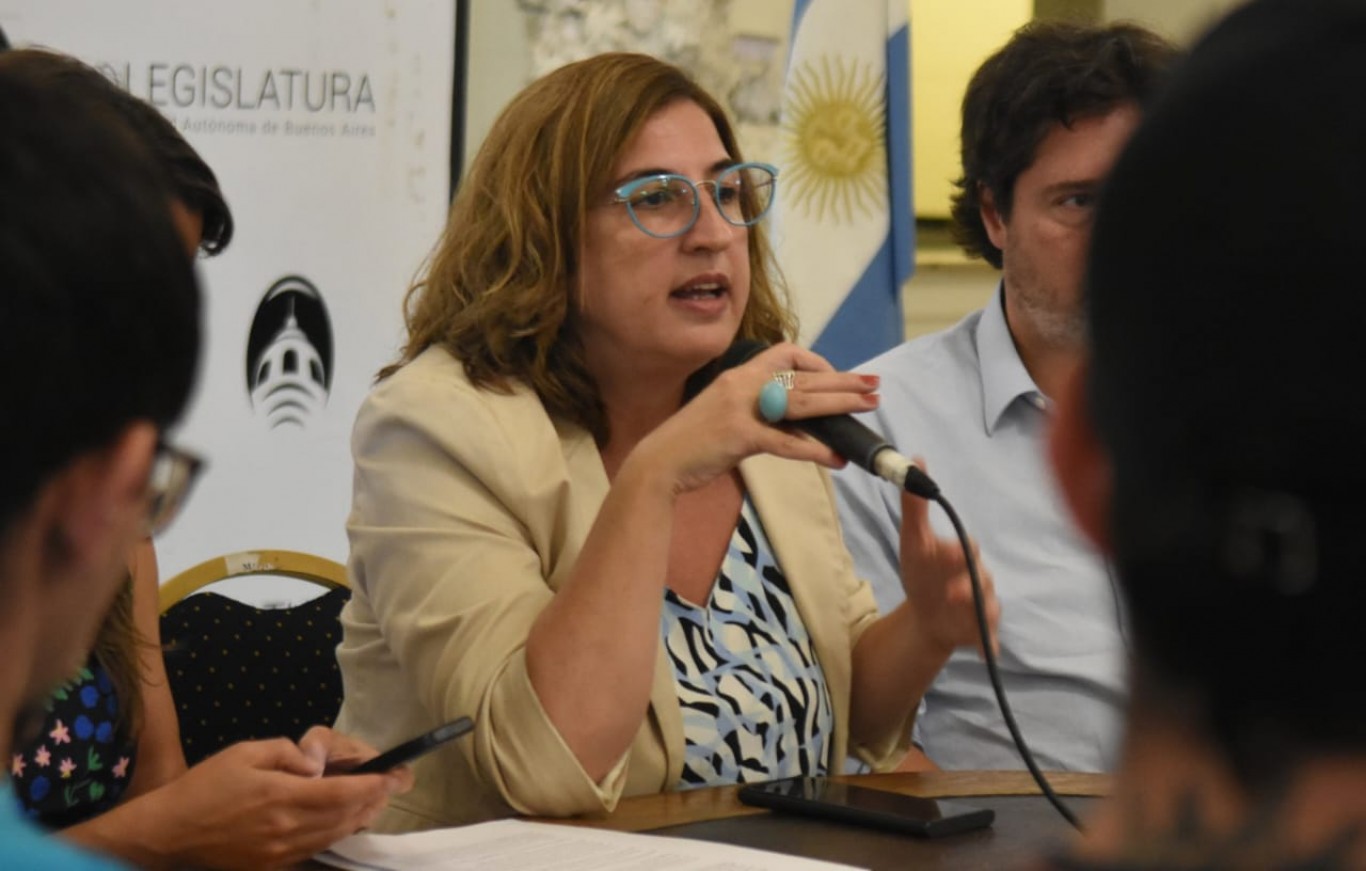 Claudia Neira: "La medida de Alberto es inteligente, no hay intención de incumplir"