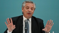 Alberto Fern&aacute;ndez: &ldquo;La operaci&oacute;n de golpeador me la hizo Milei con alguien que estuvo cerca m&iacute;o&rdquo;