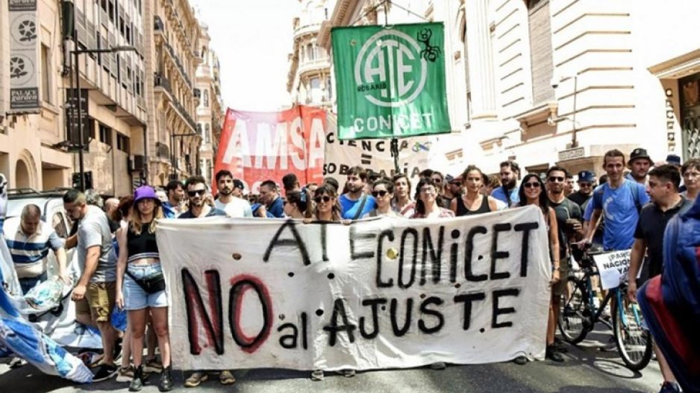 Victoria García: "Venimos sufriendo despidos formalizados y encubiertos"