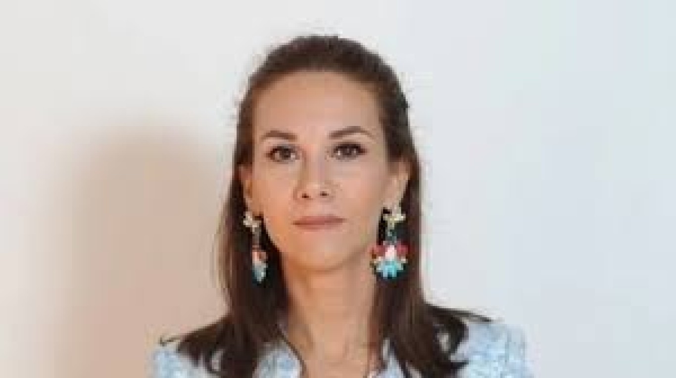 Mayra García: "Milei habló de un cambio de época en un discurso leido de no más de 40 minutos".