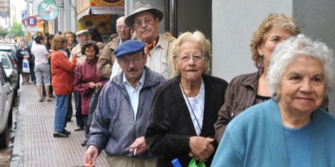 El Gobierno estableció el nuevo valor de la movilidad jubilatoria y fijó un aumento para junio