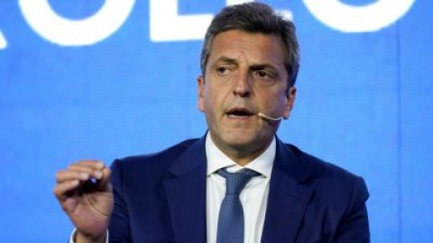 Massa anticipó un cambio en el régimen impositivo para las PyME y aseguró los dólares para las importaciones