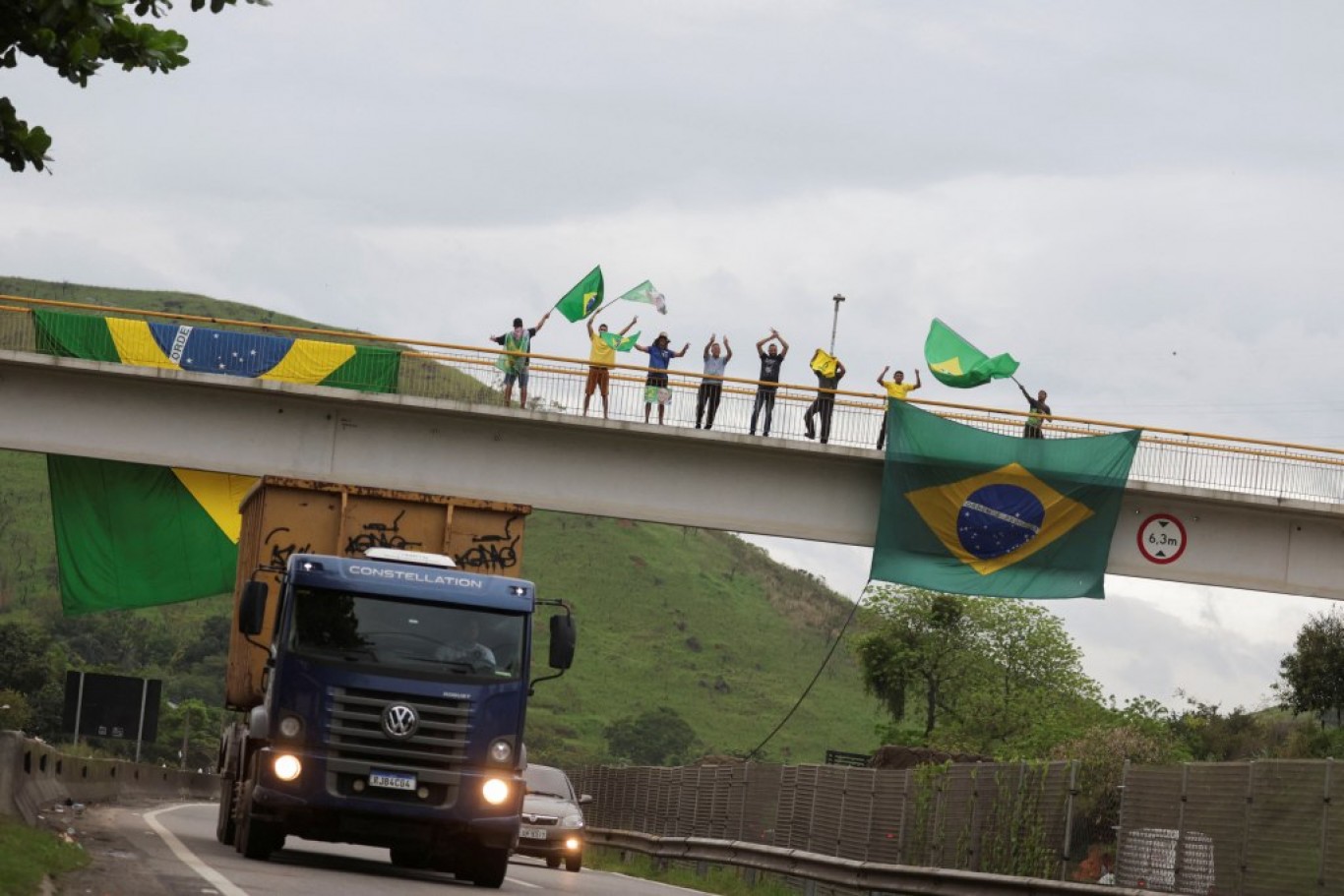 Brasil: un tribunal brasileño ordena despejar las rutas