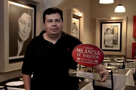 Christian Franco dueño de El Antojo nos contó sobre el arte de hacer milanesas