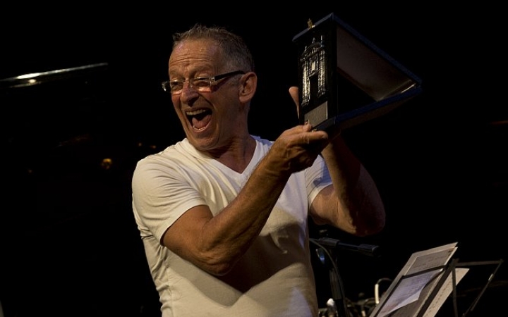 "Acá en Uruguay hay pasión por la música, debe venir con el agua que tomamos" Hugo Fattoruso