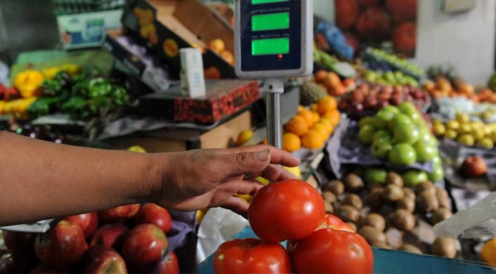 "No se justifica la diferencia entre lo que recibe el productor y lo que paga el consumidor final", Salvador Femenia