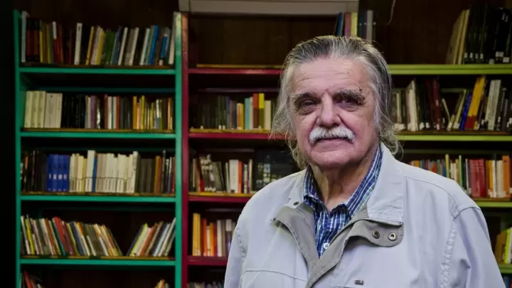 Horacio González viene volando